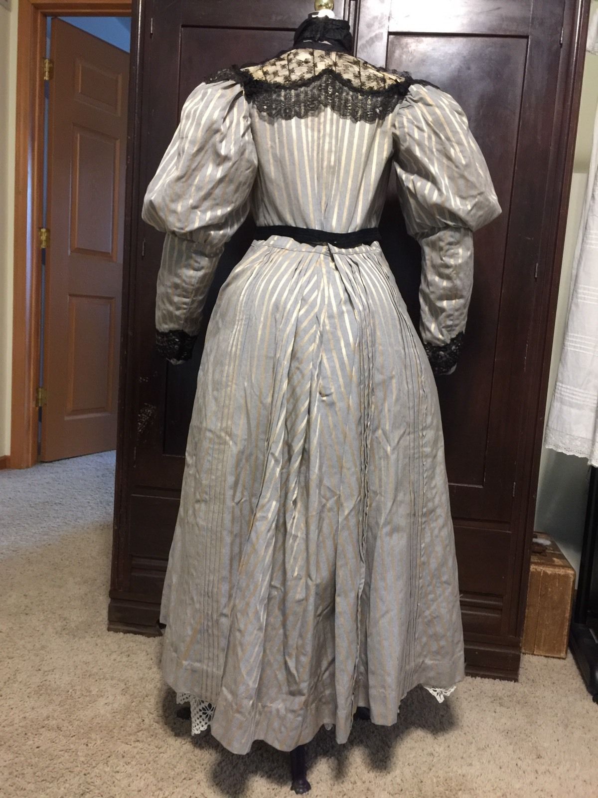 All The Pretty Dresses: 1890's Day Dress