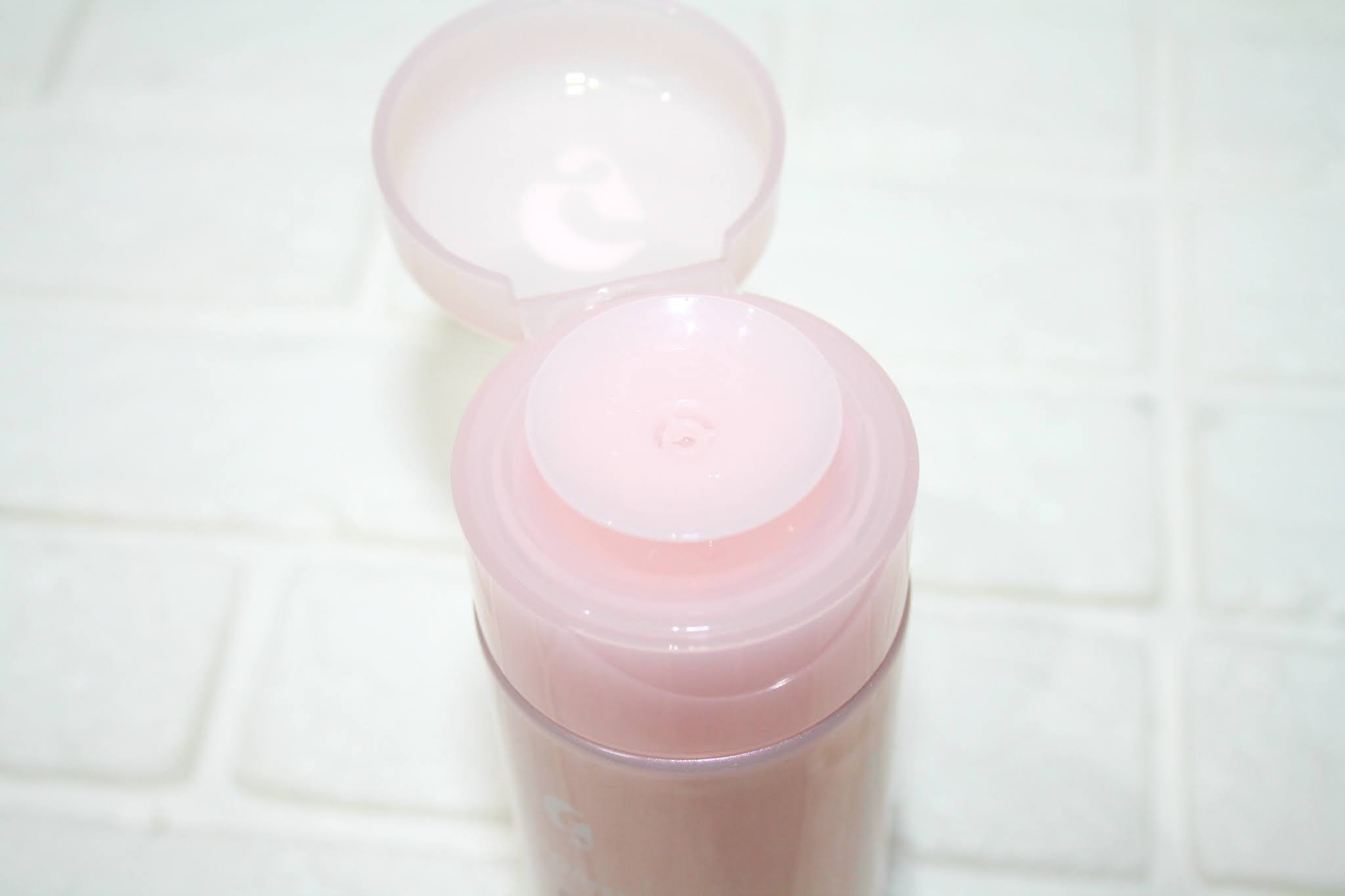 Beautyqueenuk A UK Beauty and Lifestyle Blog Glossier Solution