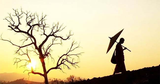 Thấm thía lời dạy của cổ nhân: “Nơi đông giữ miệng, nơi loạn giữ tâm”