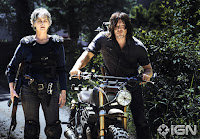 Melissa McBride and Norman Reedus in The Walking Dead Season 8 (46)