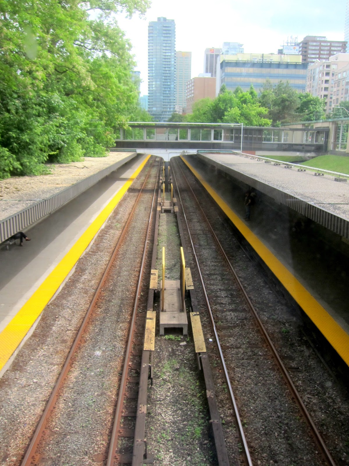 Rosedale station platforms