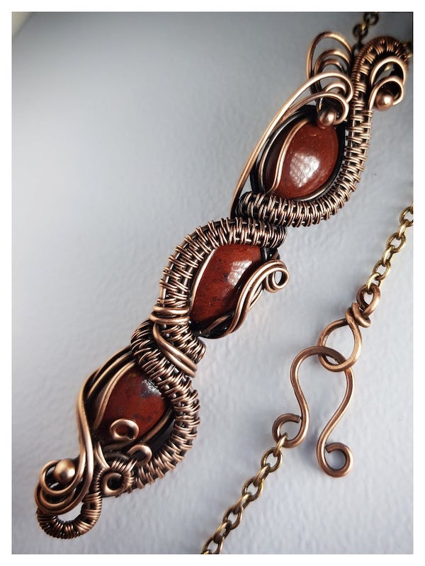 Swirly Wire Wrapped Gemstone Jewelry Tutorials by KellyJonesJewellery / The Beading Gem