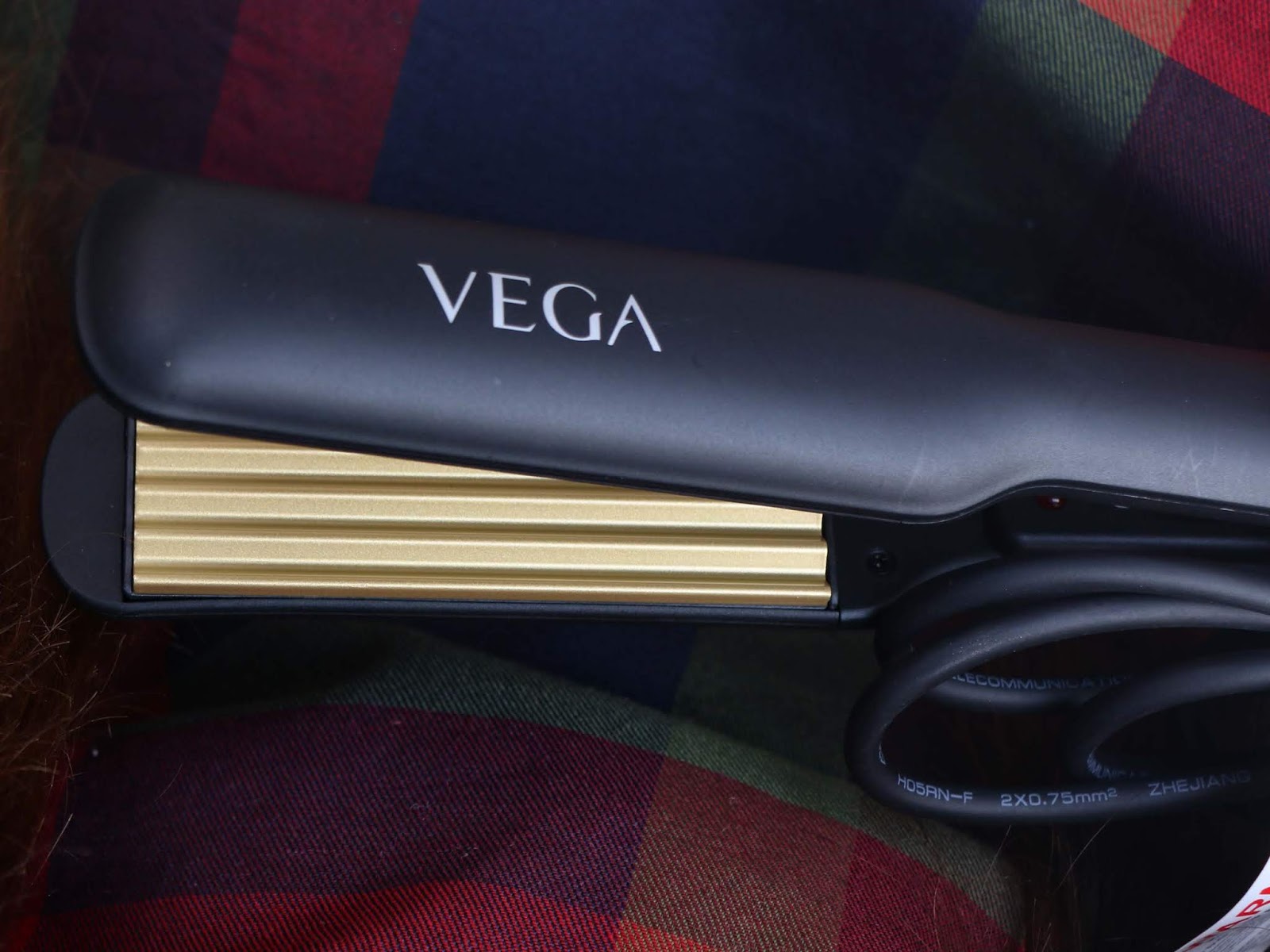 VEGA Classic Hair Crimper Quick Heating and Styling Easy to Use