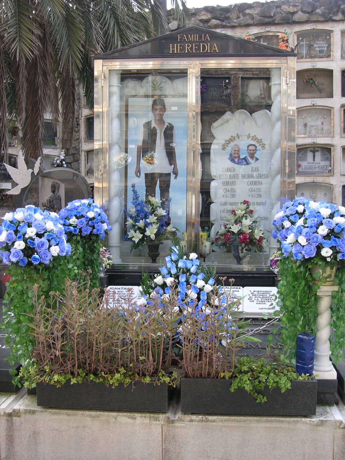 DIVERSIDAD EN EL CEMENTERIO DE MONTJUIC COSTUMBRES GITANO