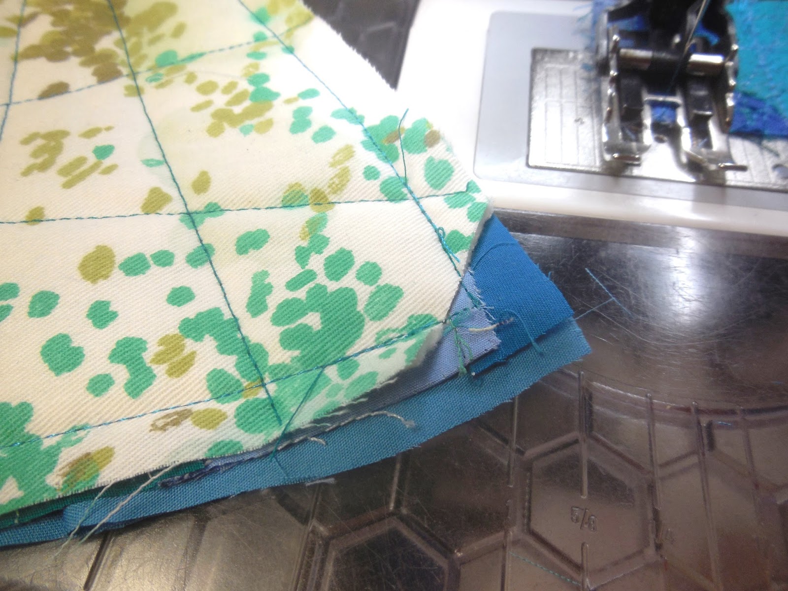 Art With a Needle Quiltmaking 101 facing your quilt with curved edges
