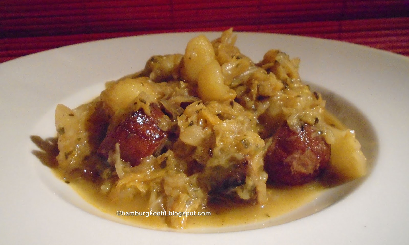 Hamburg kocht!: Kochen ohne Tüte: Wirsing-Kartoffel-Topf Hamburg kocht!: Kochen ohne Tüte: Wirsing-Kartoffel-Topf