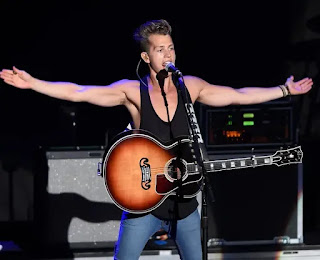 James McVey Bio, Wiki, Net Worth, Engaged, Fiancee, Age, Height