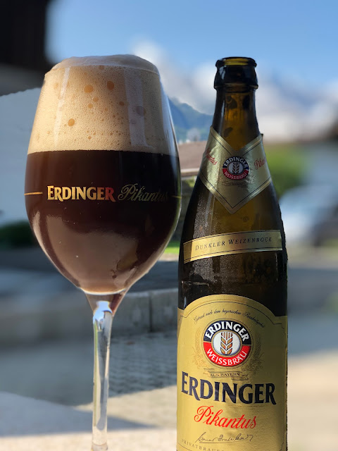 Erdinger PIkantus, Terrasse, Bergblick, Garmisch-Partenkirchen, Outdoor-Bereich, Patio, 4Eck, Restaurant, Restaurantterrasse, Bergpanorama, Alpspitzblick