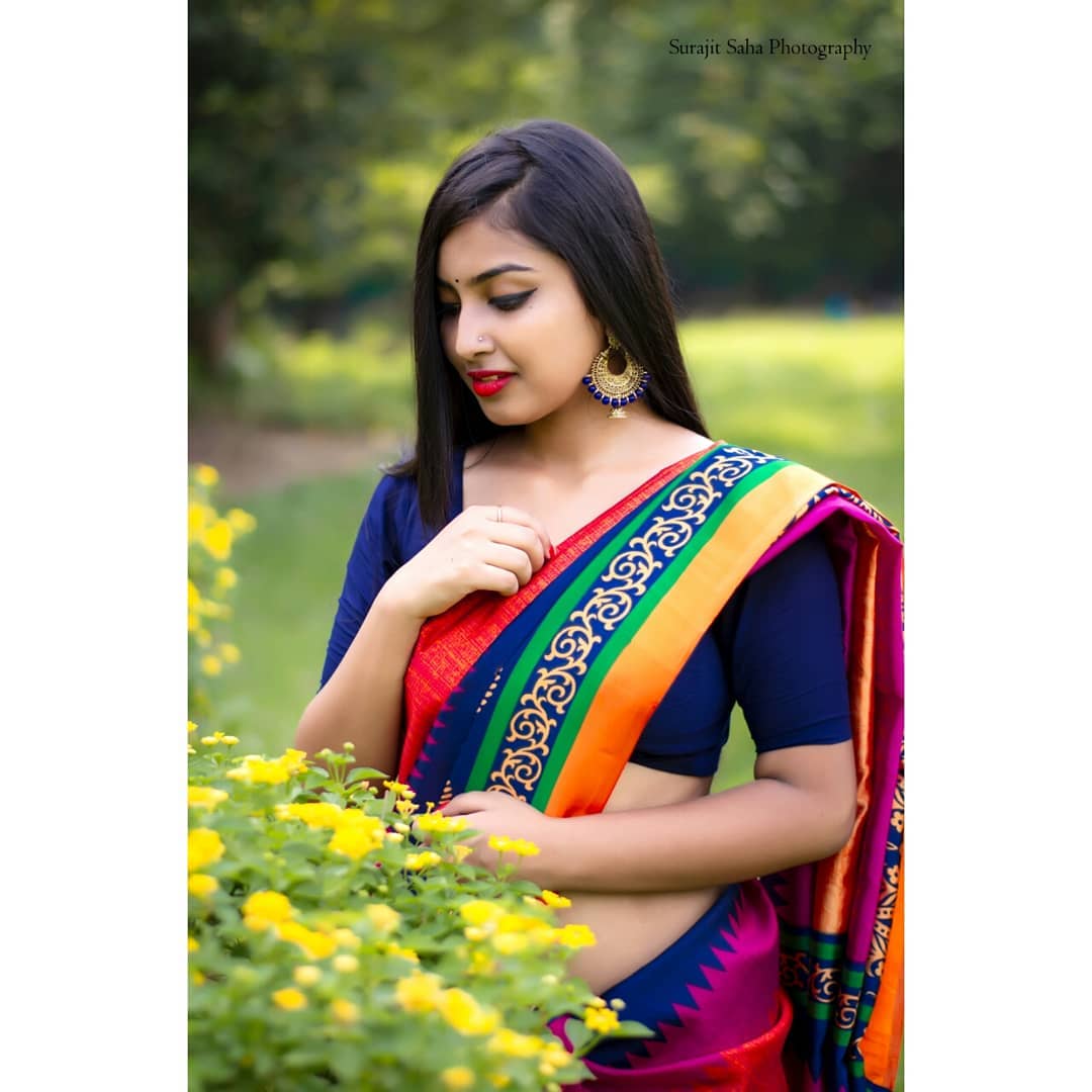 Young and Beautiful Bengali Model Sunetra - Stunning Saree Photo Gallery
