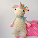 https://translate.google.es/translate?hl=es&sl=en&tl=es&u=http%3A%2F%2Fblog.hobbycraft.co.uk%2Ftwinkle-toes-the-unicorn-crochet-pattern%2F