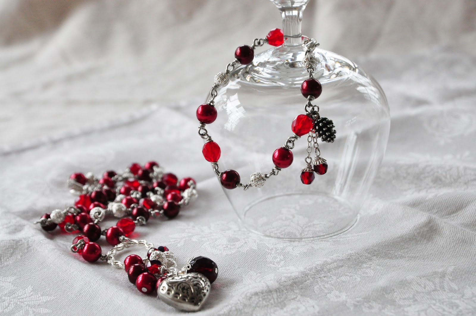 AnKa pysslar med pärlor och tyg Julsmycken