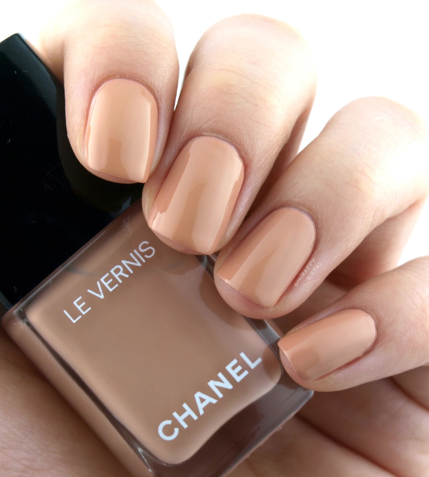 Chanel Le Vernis Longwear Nail Colour #548 Blanc White  Цвет ногтей,  Коллекция макияжа, Макияж