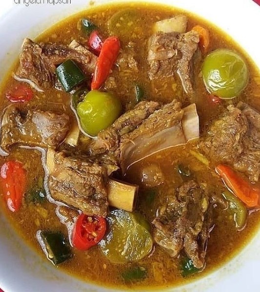 Iga Sapi Kuah Asam⁣