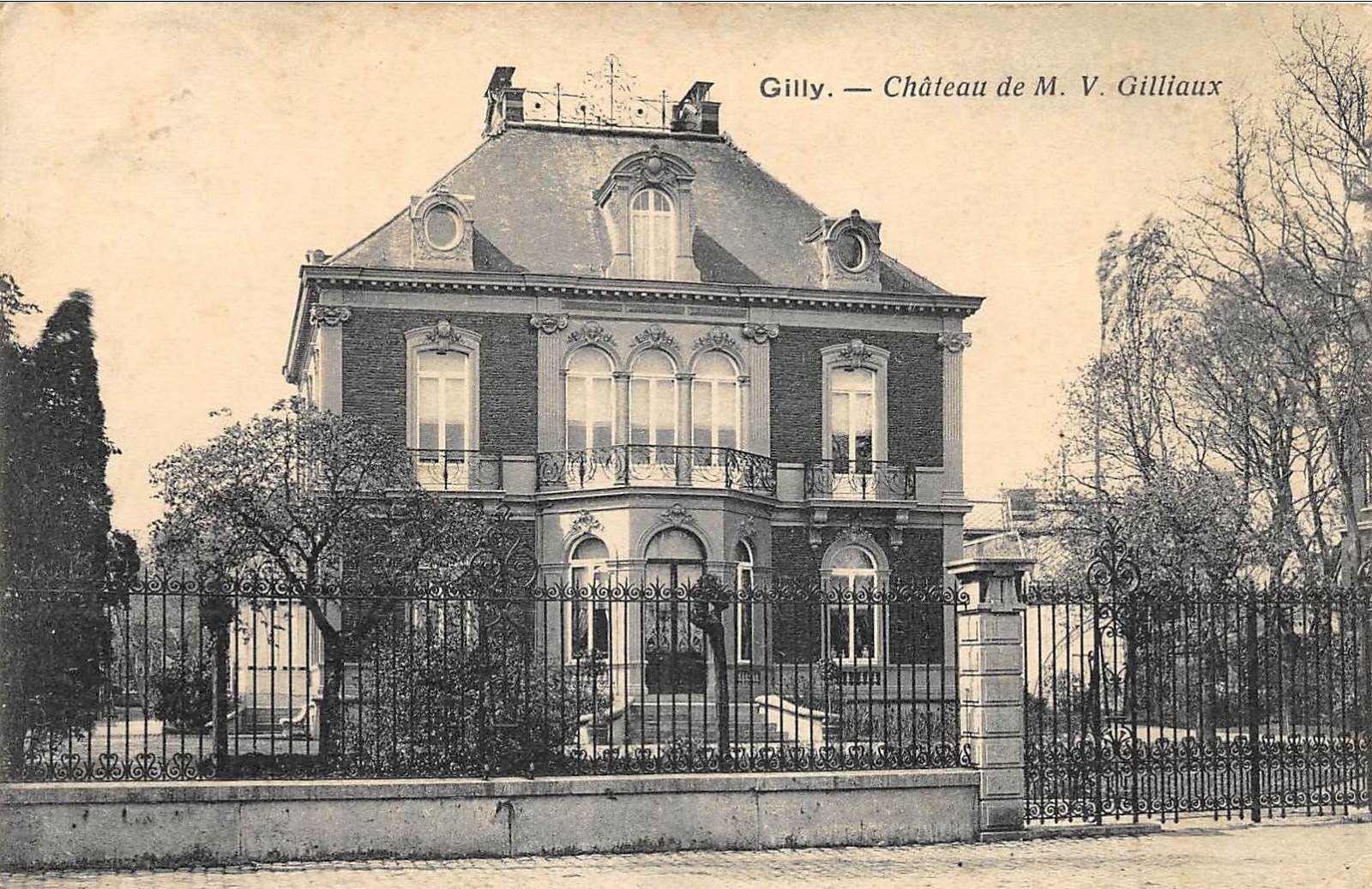 gilly hicks yoga pants