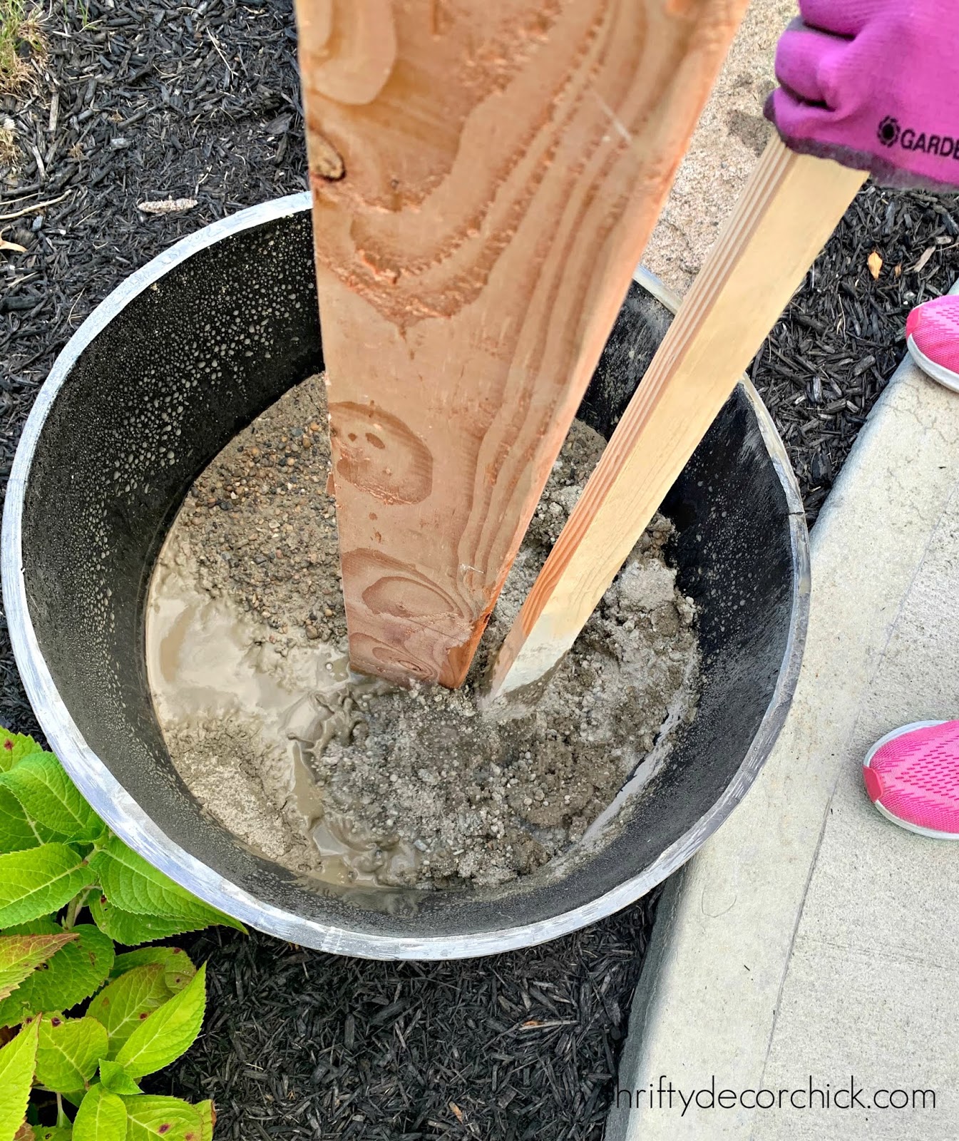 How to Make Sturdy DIY Patio Light Planters Thrifty Decor Chick