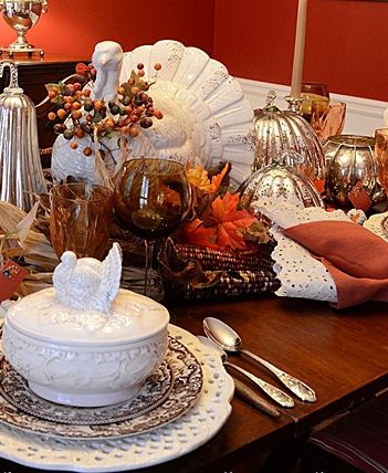 common ground : Thanksgiving Tablescapes with Transferware