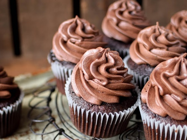 Chocolate Cupcakes #cake #desserts