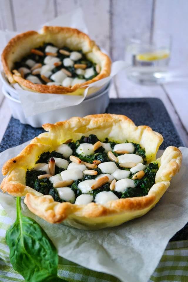 sia´s soulfood foodblog: Kleine Spinat-Ziegenkäse-Tartes