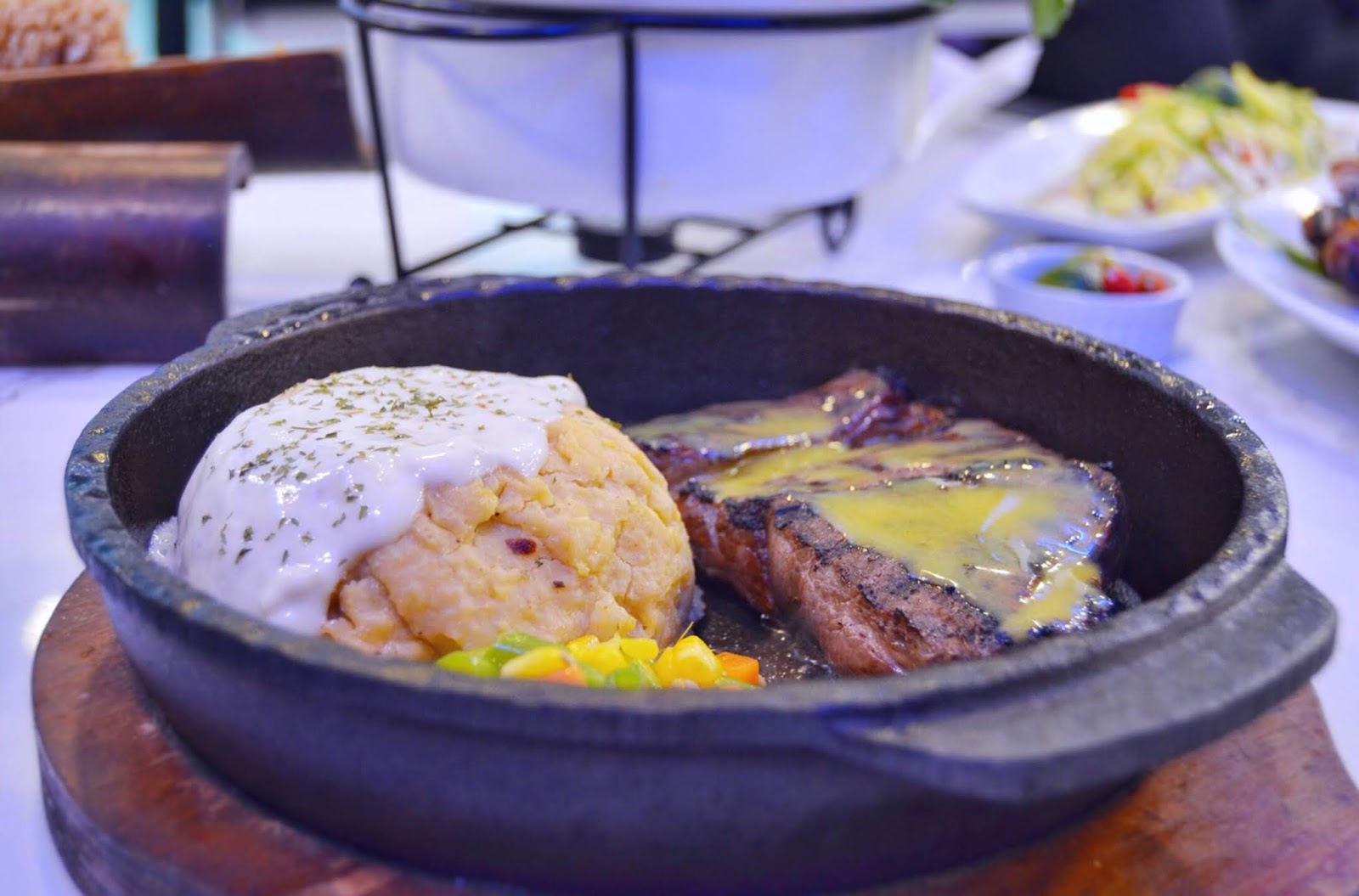 The Bandwagon Chic Home Of The Filipino Sizzling Seafood and Unlimited Wagyu Steak