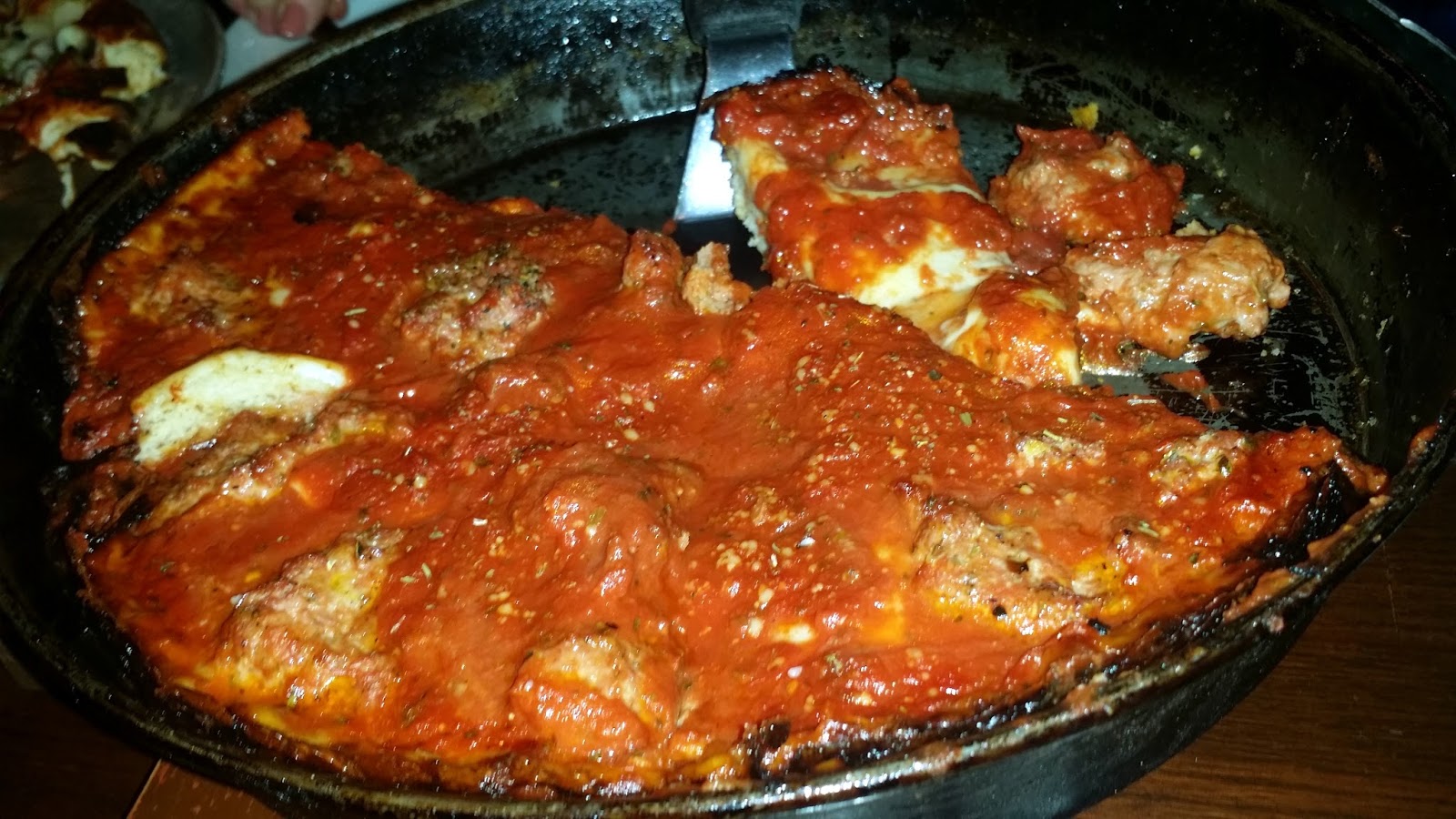 Pizza Quixote: Review: Pequod's Pizza, Chicago IL