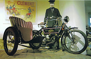 Adler V2 de 5 chevaux bicylindre en V quatre-temps
