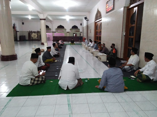 Babinsa Koramil 23/Ceper Bersama Bhabinkamtibmas Kompak Sosialisasi Pencegahan Virus Corona