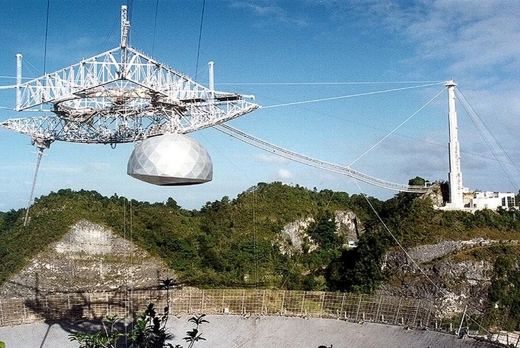 World's Largest Antenna Broken