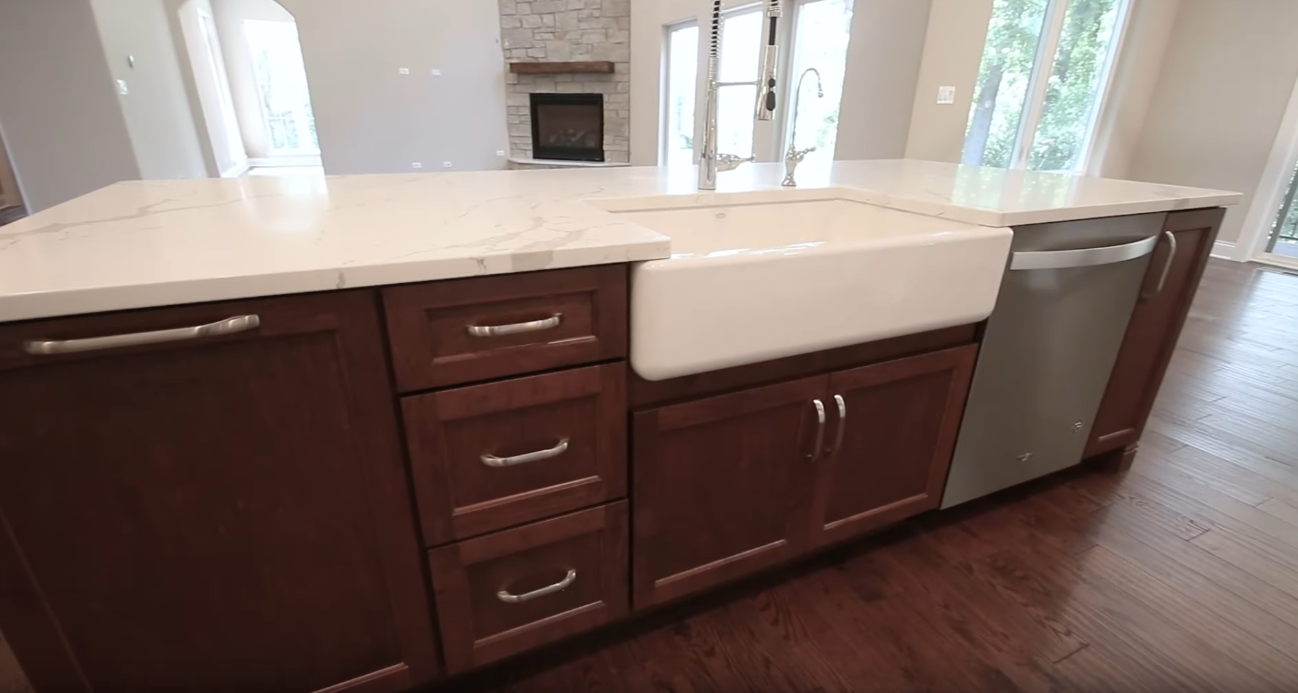 33 Interior Design Photos vs. Custom Home By KLM Builders Tour