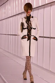 CHANEL Fall-Winter 2000-2001 Ready-to-Wear – Karl Lagerfeld