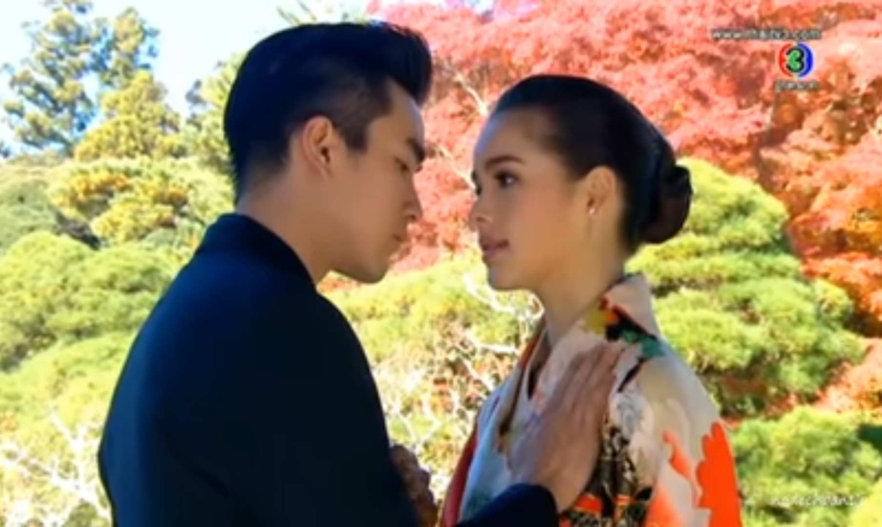 Nadech kugimiya and yaya urassaya relationship