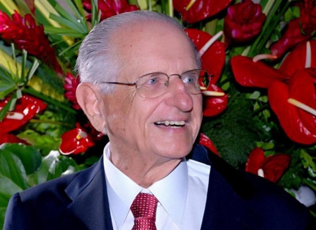 Ex-governador Roberto Santos morre aos 94 anos em Salvador