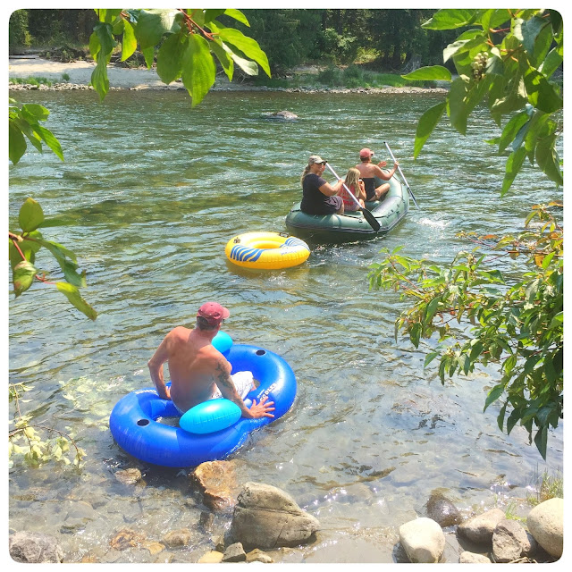 Poofy's Paradise A Rustic Modern Cabin in Plain near Leavenworth Where to Float down a river