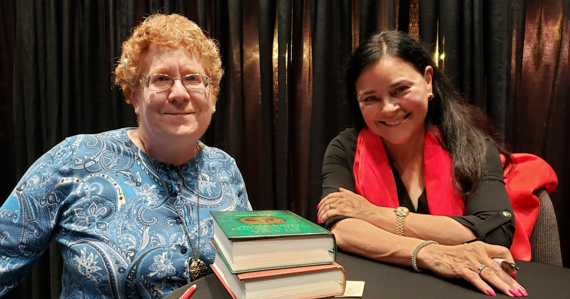 Diana Gabaldon's appearance in Burlington, NC Outlandish Observations