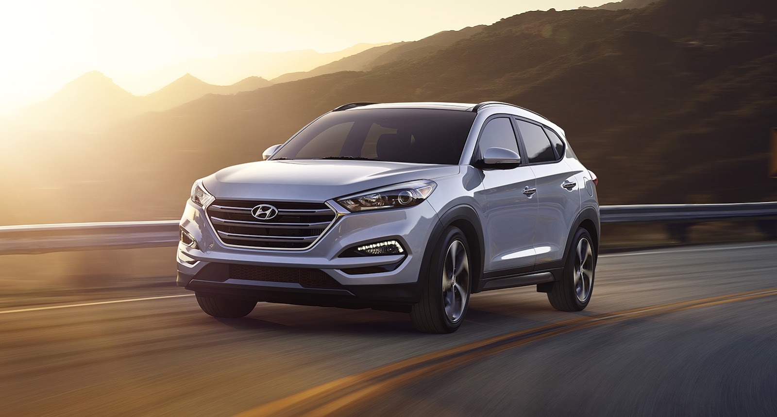 Hyundai Tucson 2015 and girls