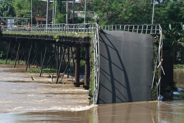 Baru 2 Bulan, Jembatan Penghubung Semarang-Demak Putus