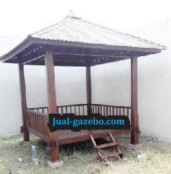 Rumah Kayu Dan Gazebo