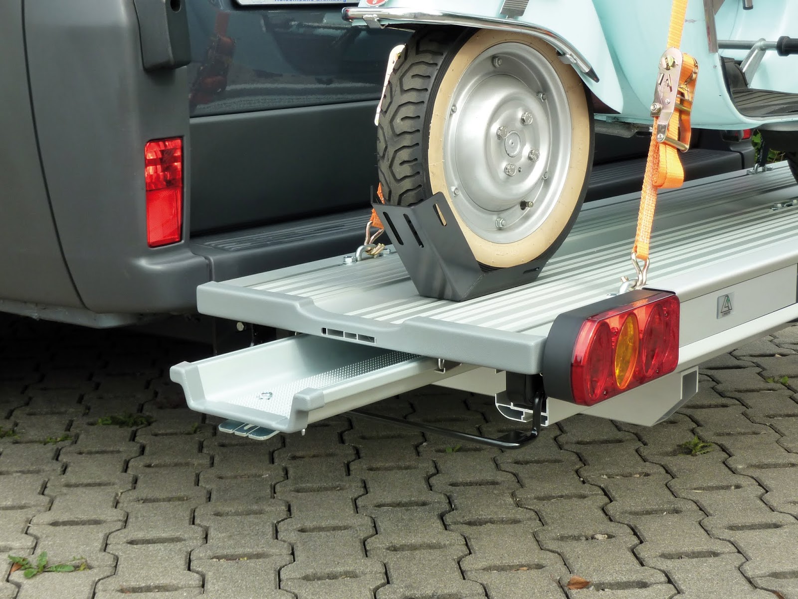 E Bikes Einfach Am Kastenwagen Transportieren