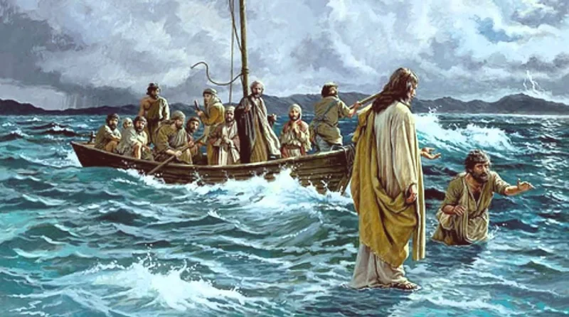 Jesus anda por sobre as águas e vai de encontro aos discípulos no barco