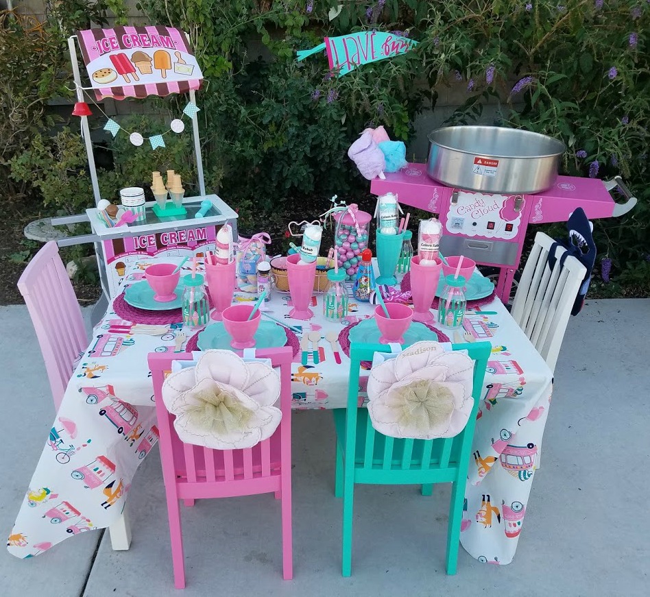 Candlelight Supper ICE CREAM FUNCHILDREN'S TABLE