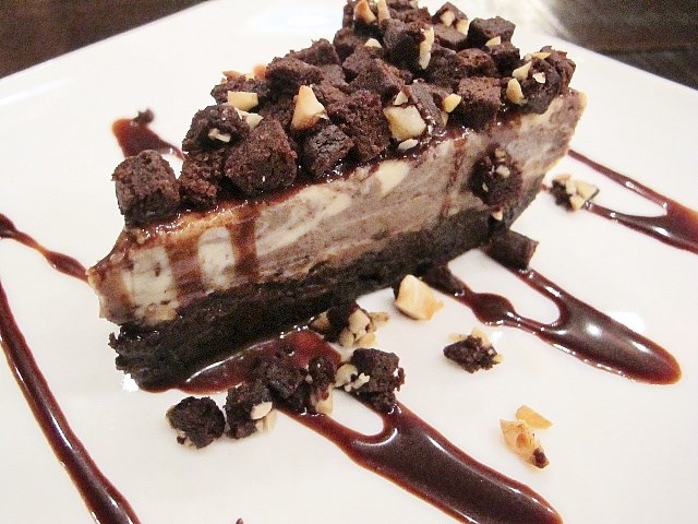 URBN Bar and Kitchen Chocolate Brownie Cheesecake 