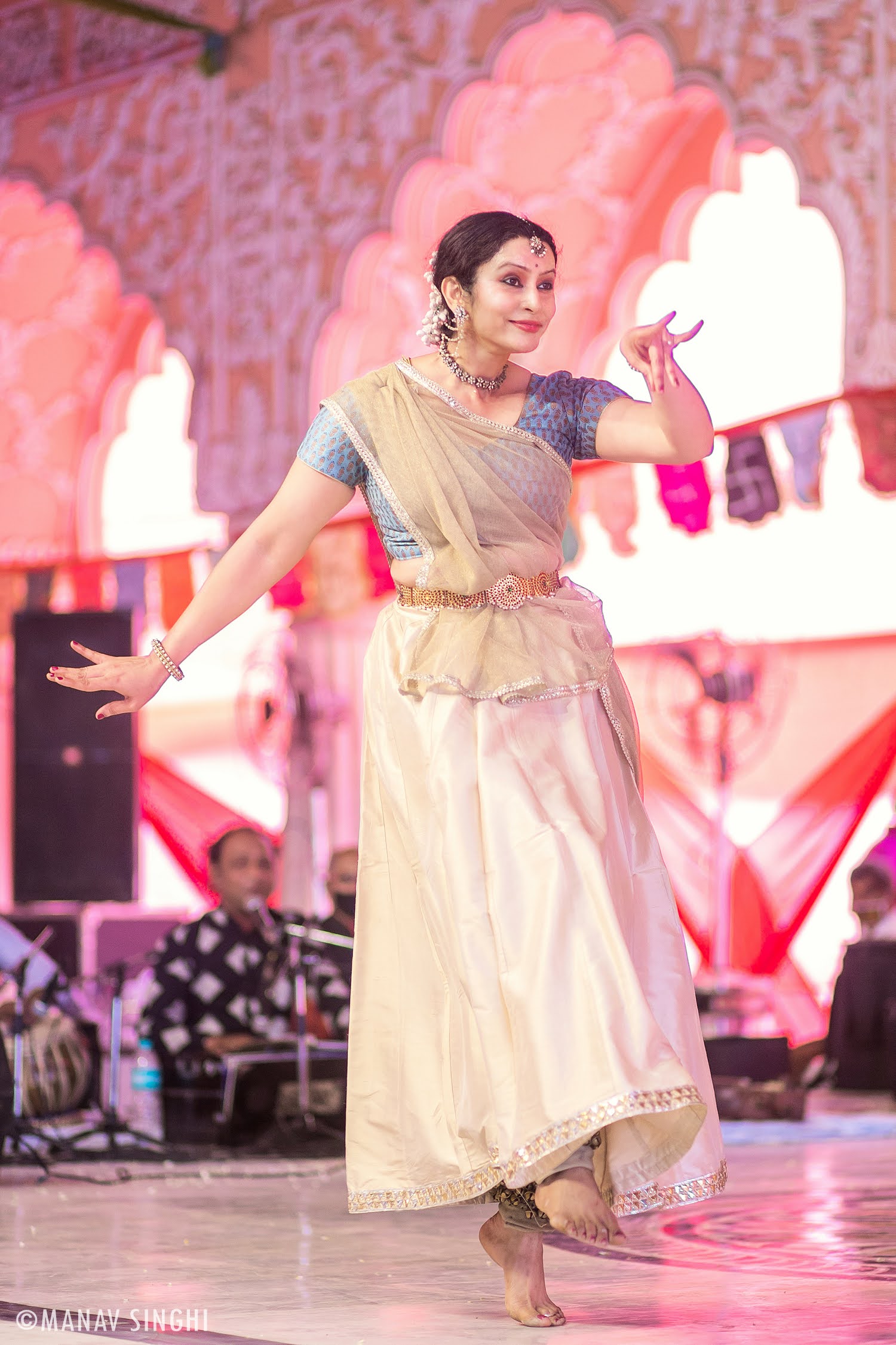 Kathak Guru Manisha Gulyani at Fag Utsav - 2021 Govind DevJi, Jaipur.