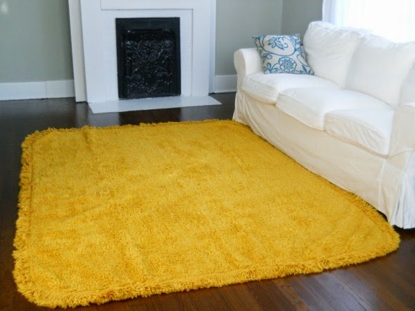 Yellow carpet in the home