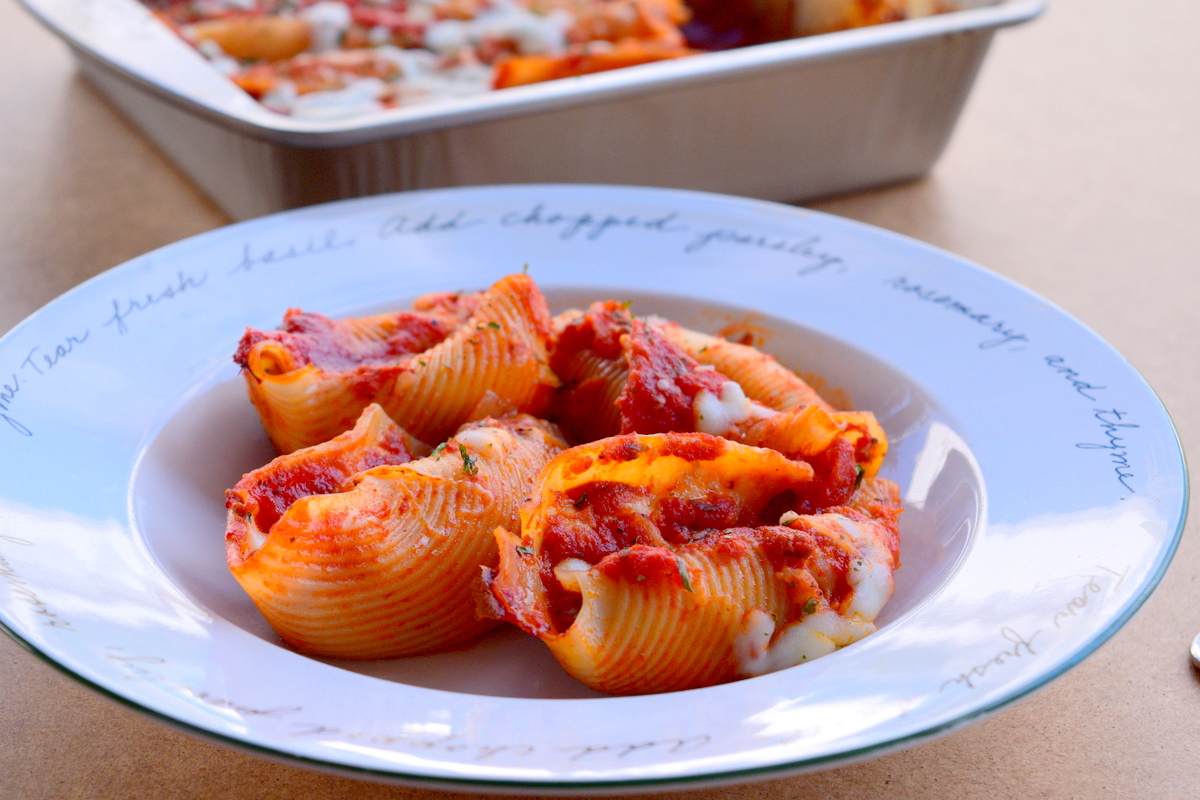 cheesy-stuffed-jumbo-pasta-shells-cooking-with-sapana