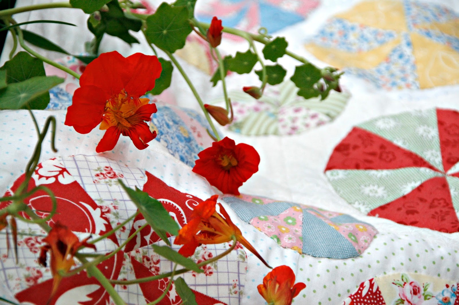 Bentes Quiltehage Pie and Tarts Quilt ferdig!