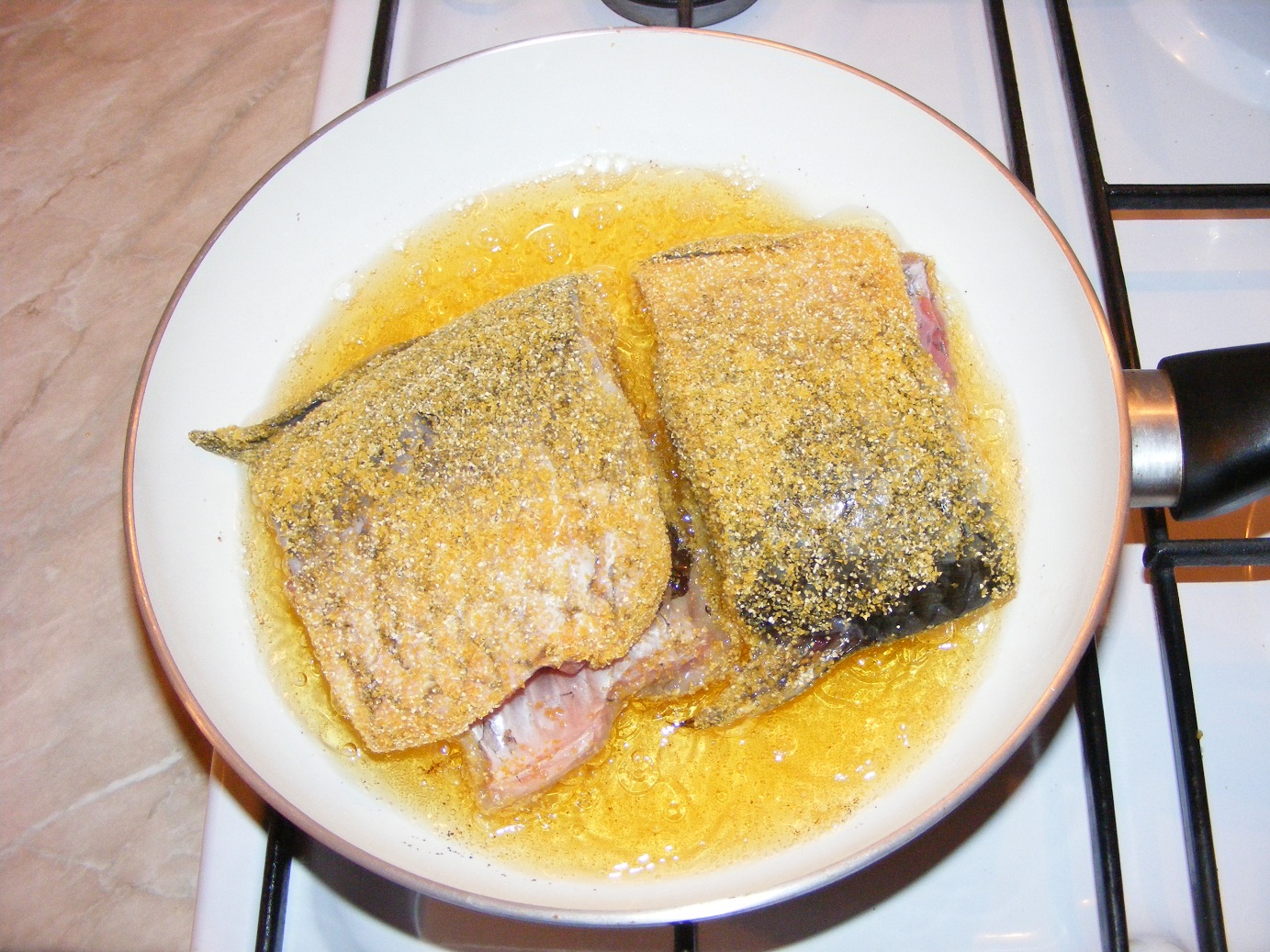 Рыба в кукурузной муке