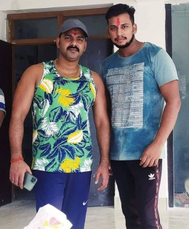 Bhojpuri Star Pawan Singh's latest shirtless photo | Pawan Singh Body  Wallpapers | Pawan Singh bodybuilding images