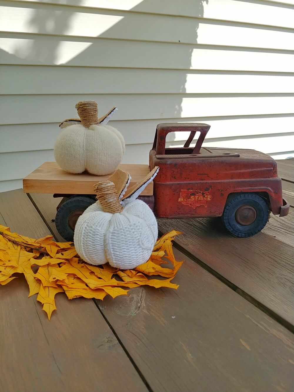 DIY Sweater Sleeve Pumpkins