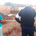 Vídeo mostra idoso morrendo esmagado por trator da prefeitura