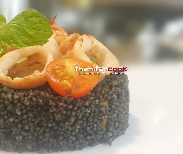 CUSCUS NEGRO CON CHIPIRONES Y ACEITE DE MENTA