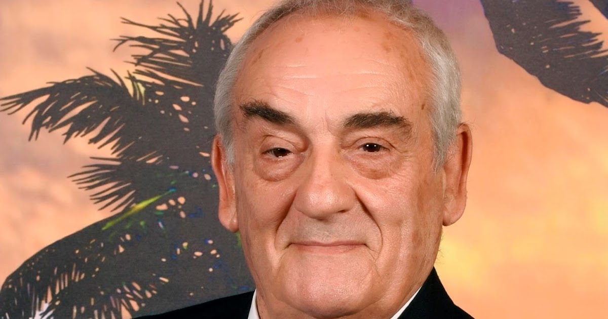 LA MIRADA ACTUAL Alfredo Gómez Gil Estoy terminando “Sin pausa ni